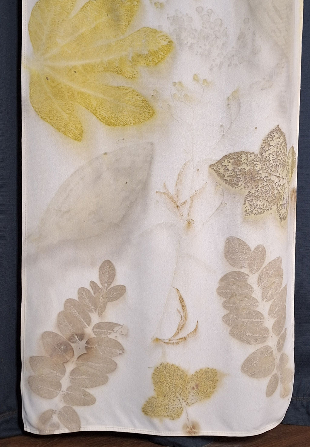 SEVA – Table Runner – piesă unicat ecoprint | perfectimperfect – detaliu 5