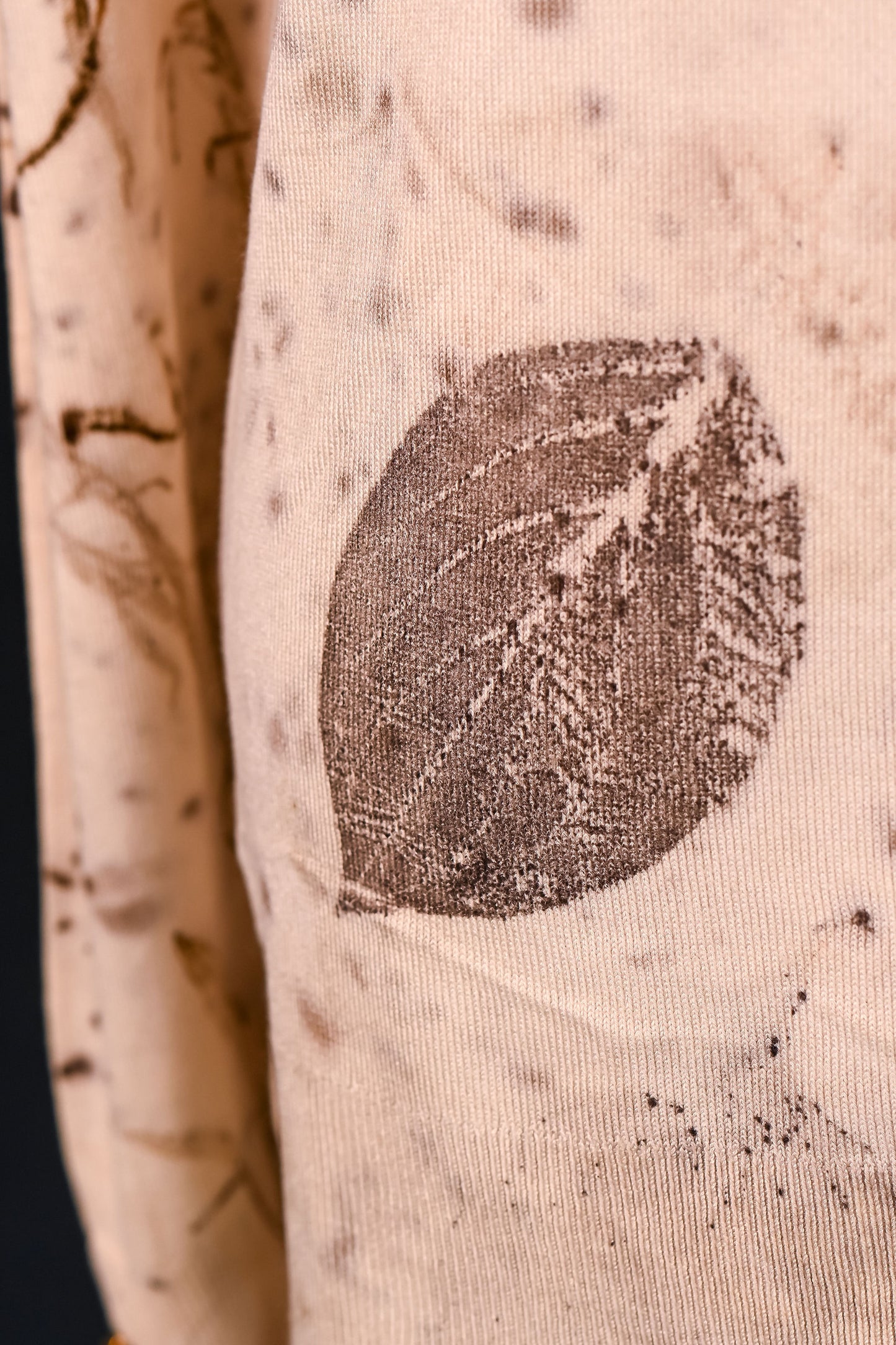 Black&White – shades of grey – piesă unicat ecoprint | perfectimperfect – detaliu 3