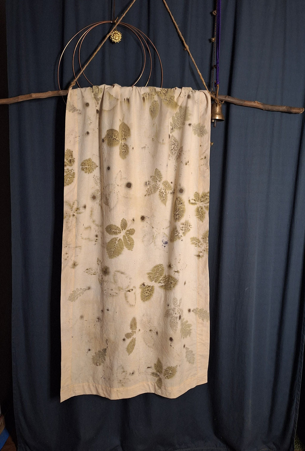 BEBE MUR – Pânză de Florian – piesă unicat ecoprint cu frunze de mur, pentru bebeluși | perfectimperfect