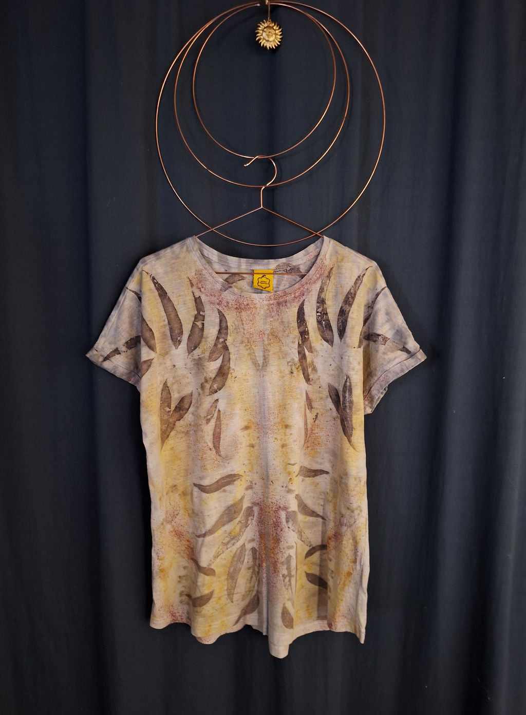 TANIN UNISEX – Tricou bumbac – piesă unicat ecoprint, imprimată manual cu frunze | perfectimperfect