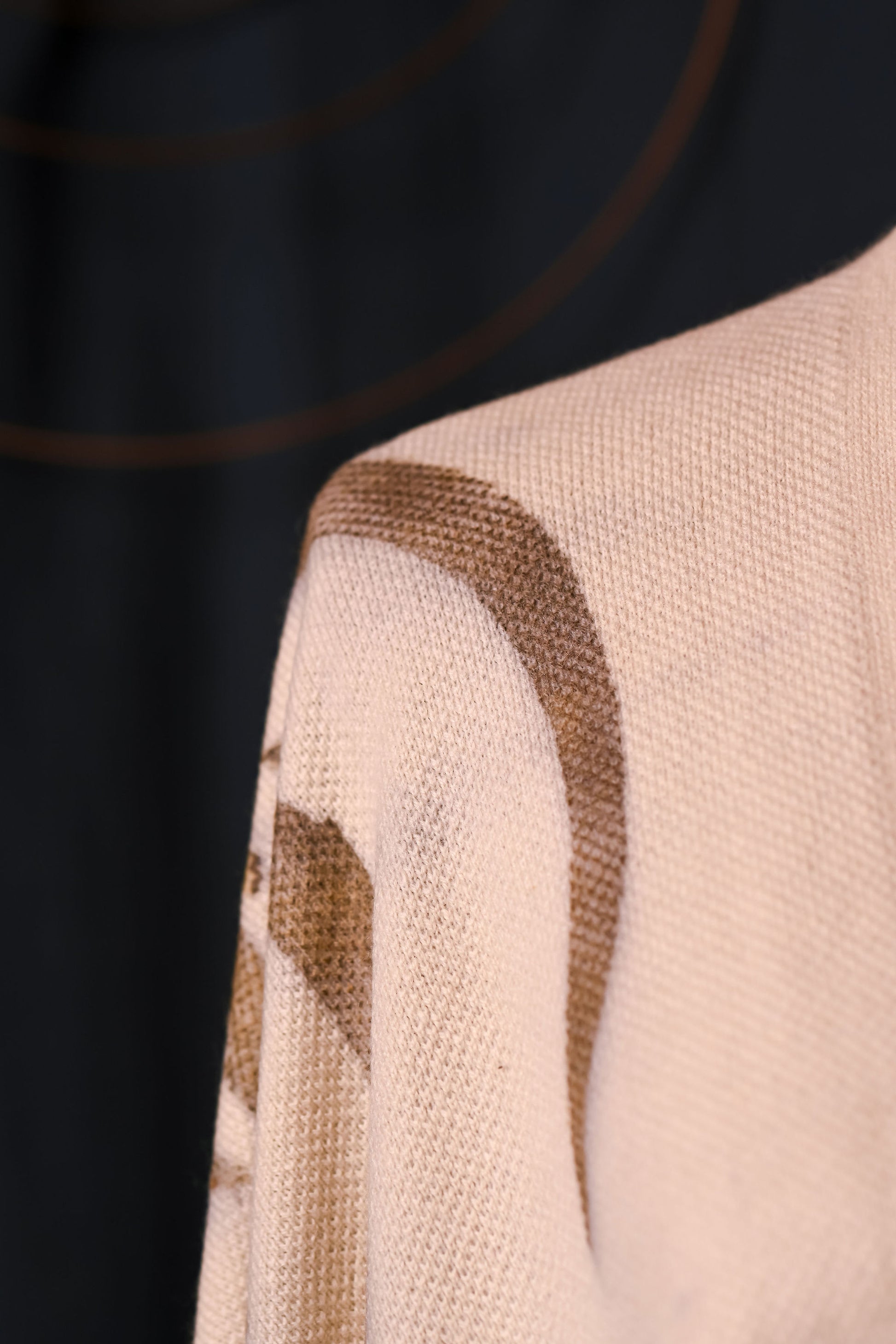 Eucalyptus WINGS – Poncho cașmir 100% – piesă unicat ecoprint | perfectimperfect – detaliu 5